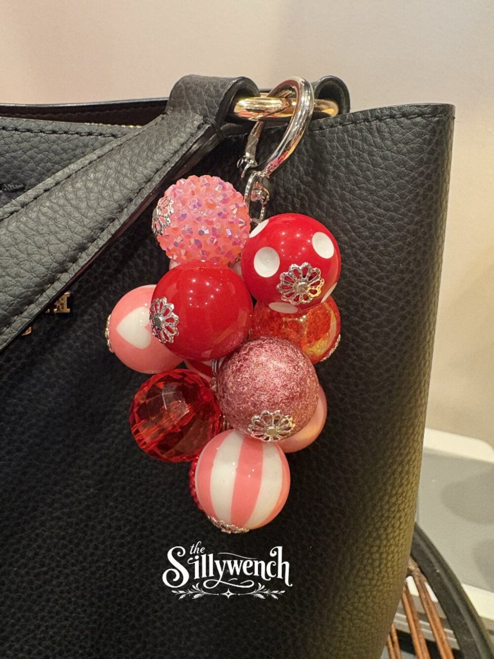 Berry Kiss Bag Charm, gold-toned